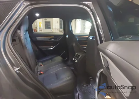 2021 Jaguar F-Pace Svr P550 Awd Automatic z USA, uszkodzony, nr VIN SADCZ2EEXMA682344